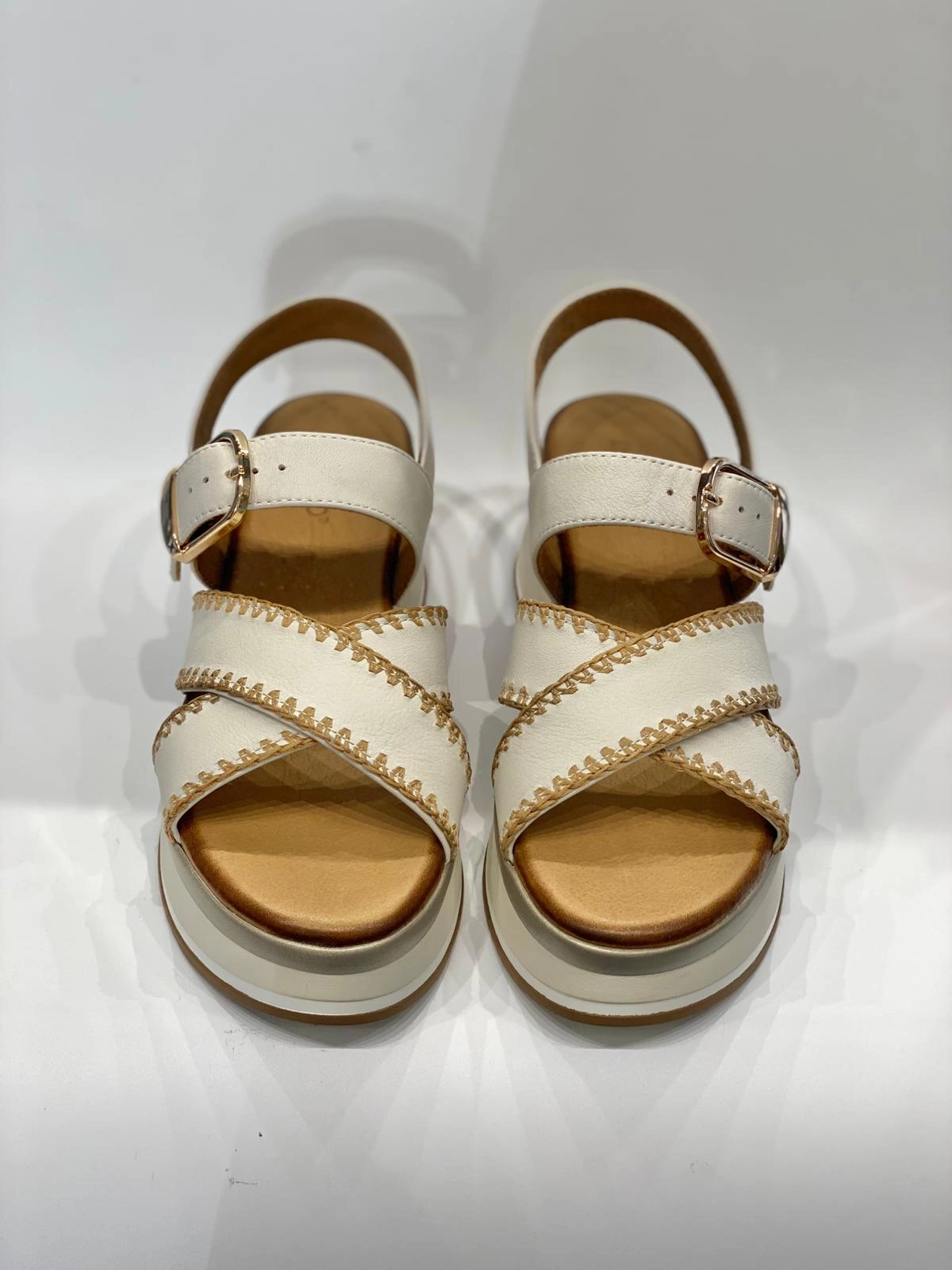 Inuovo-Sandali-Crema-A98022-1